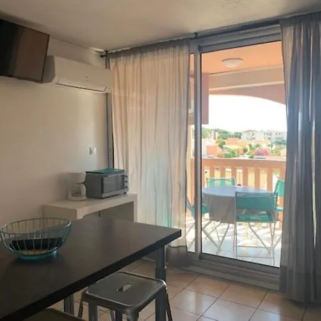 Apartment Rce Les Coraux, Cosy T1, Situe A 7' A Pied De La Et Du Centre, Clim, Wifi, Parking Prive, Piscines