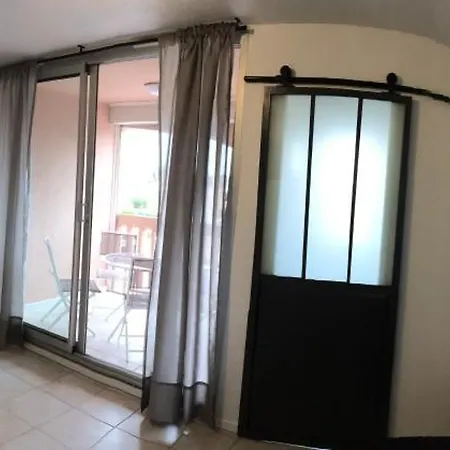 Rce Les Coraux, Cosy T1, Situe A 7' A Pied De La Et Du Centre, Clim, Wifi, Parking Prive, Piscines Apartmán Canet-en-Roussillon